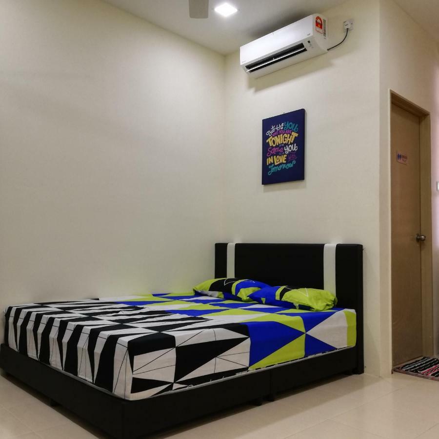 Neesa Homestay Bukit Gambang-Muslim Dış mekan fotoğraf